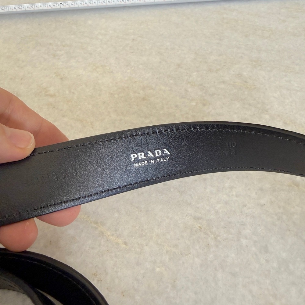 Prada 2CM276 Men's Pebbled Black Leather Belt silver buckle, 110cm - Picture 6 of 8